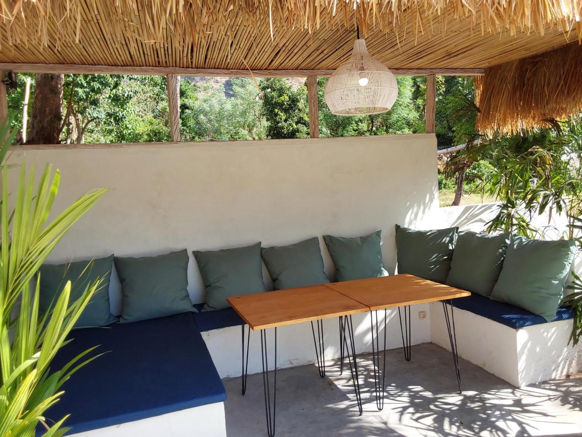 Okaoki Homestay Amed  Ngoại thất bức ảnh